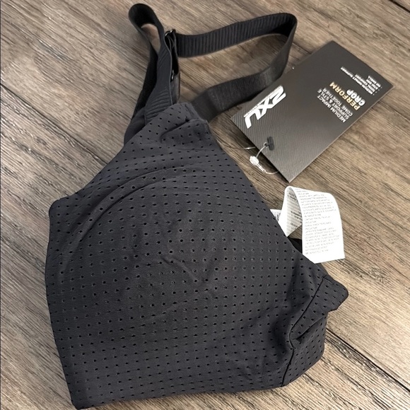 ❌SOLD OUT❌ NWT [2xu] Perform Medium Impact Racerback Sports Bra Women’s XS - Picture 6 of 14